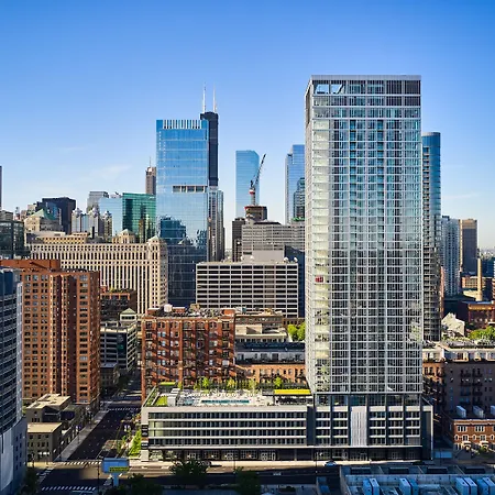 Level Chicago - River North