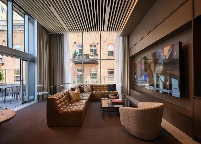 Hotel Level - River North Chicago