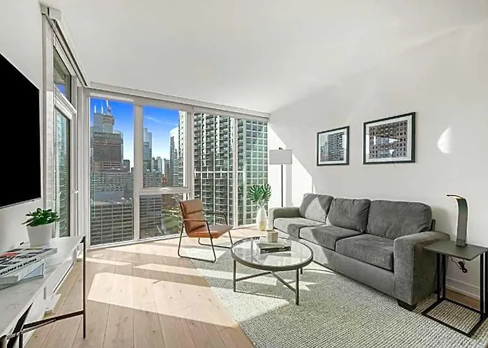 Hotel Level - River North 4*